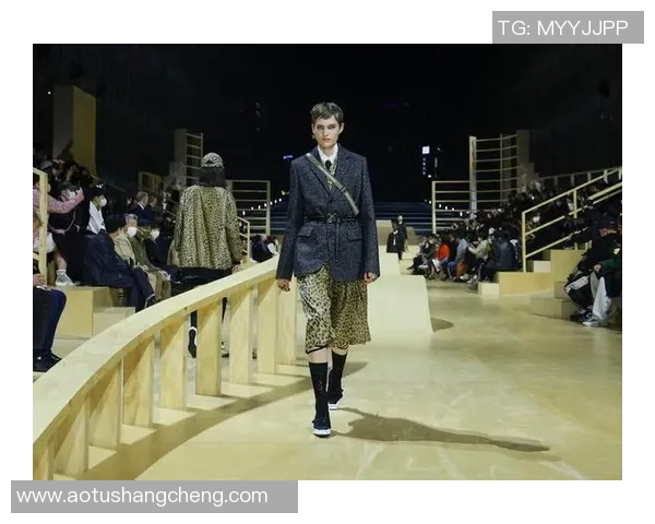 足球明星携手LV打造奢华包装引领时尚潮流新风尚